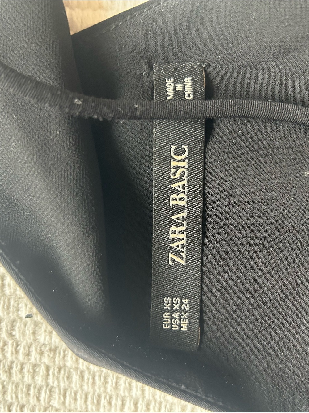Zara black halter - Picture 4 of 4